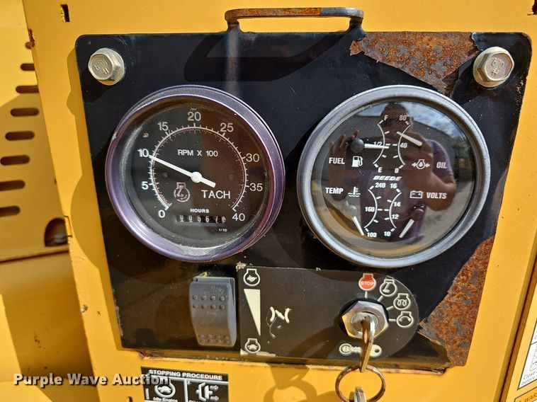 image for item EJ6312 2002 Vermeer  BC1400 wood chipper