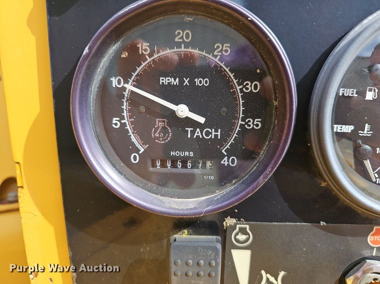 image for item EJ6312 2002 Vermeer  BC1400 wood chipper