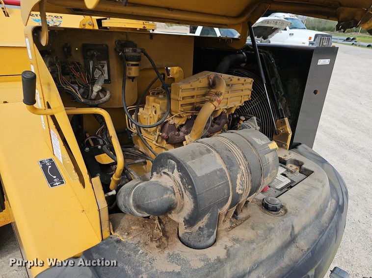 image for item EJ6312 2002 Vermeer  BC1400 wood chipper