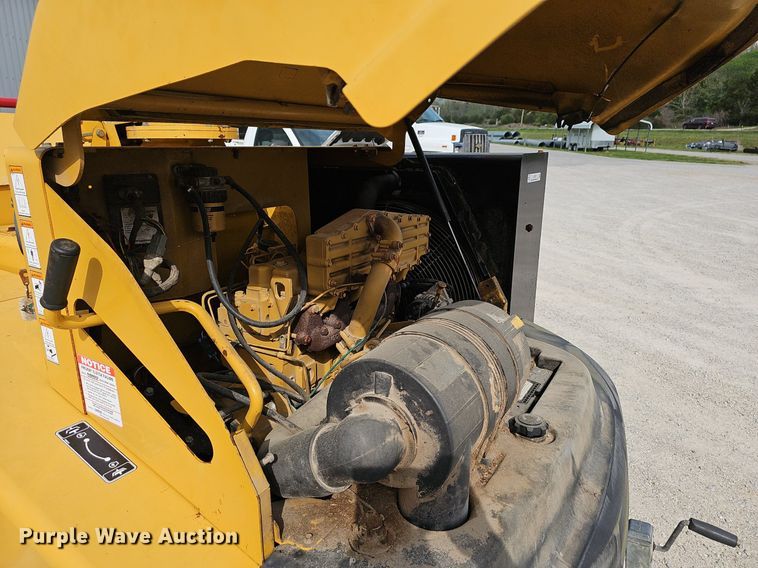 image for item EJ6312 2002 Vermeer  BC1400 wood chipper