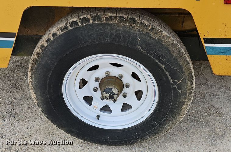 image for item EJ6312 2002 Vermeer  BC1400 wood chipper