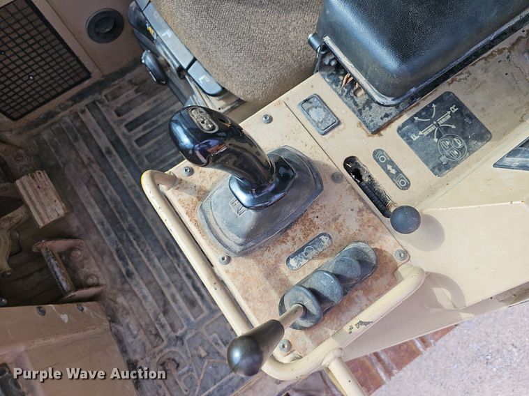 image for item EJ6314 2002 Caterpillar 939C track loader