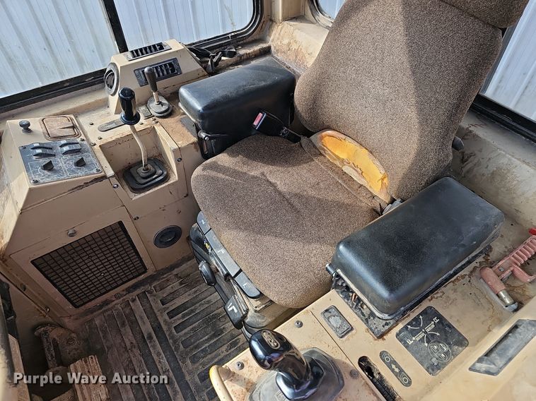 image for item EJ6314 2002 Caterpillar 939C track loader