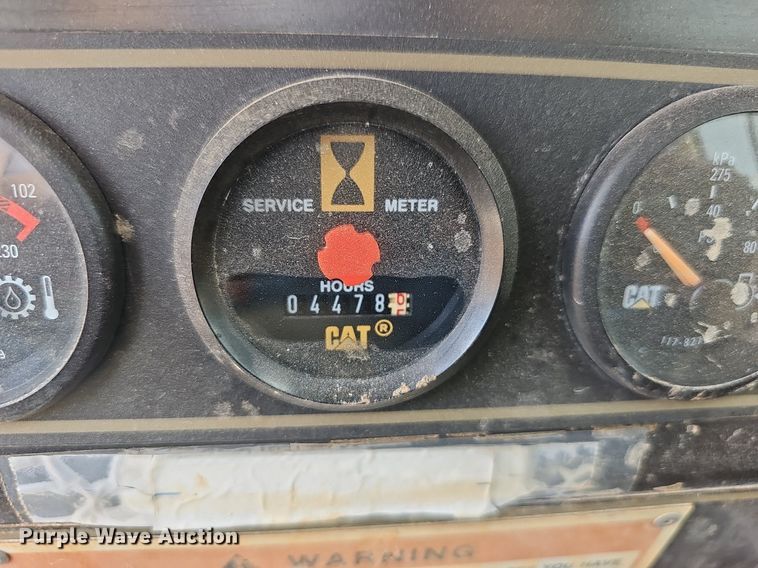 image for item EJ6314 2002 Caterpillar 939C track loader