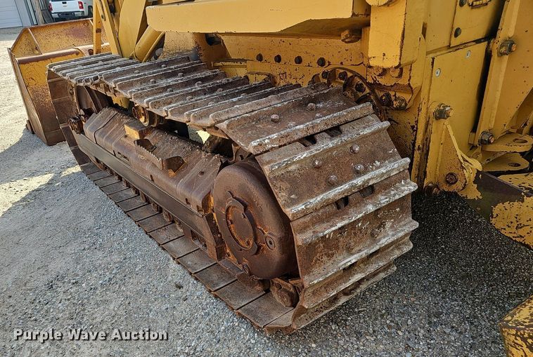 image for item EJ6314 2002 Caterpillar 939C track loader