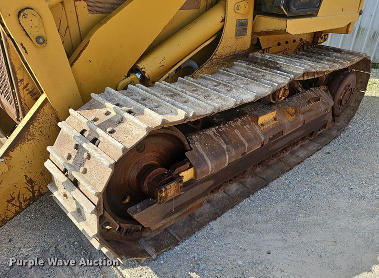 image for item EJ6314 2002 Caterpillar 939C track loader
