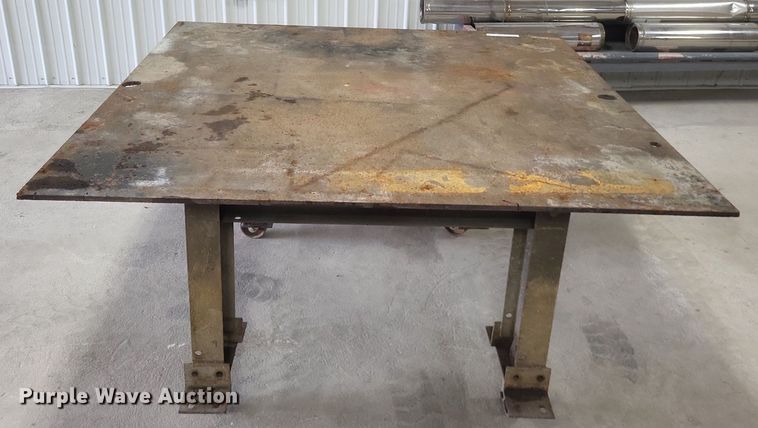 image for item EJ7899 Welding table