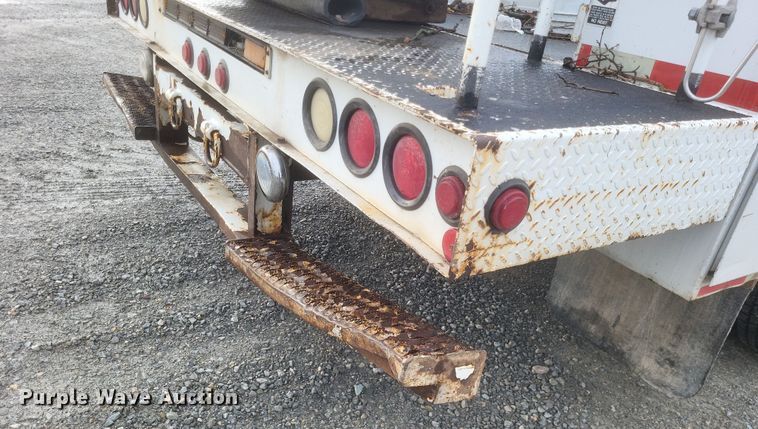 image for item EJ7901 2004 Ford F550 Super Duty XL bucket truck