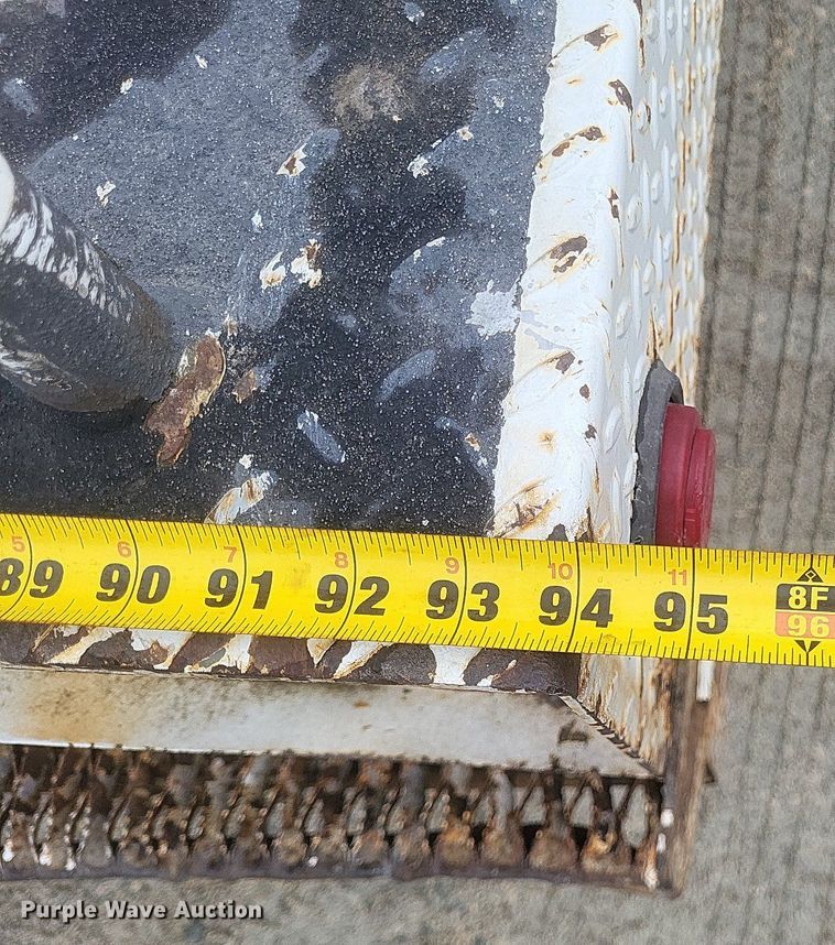 image for item EJ7901 2004 Ford F550 Super Duty XL bucket truck