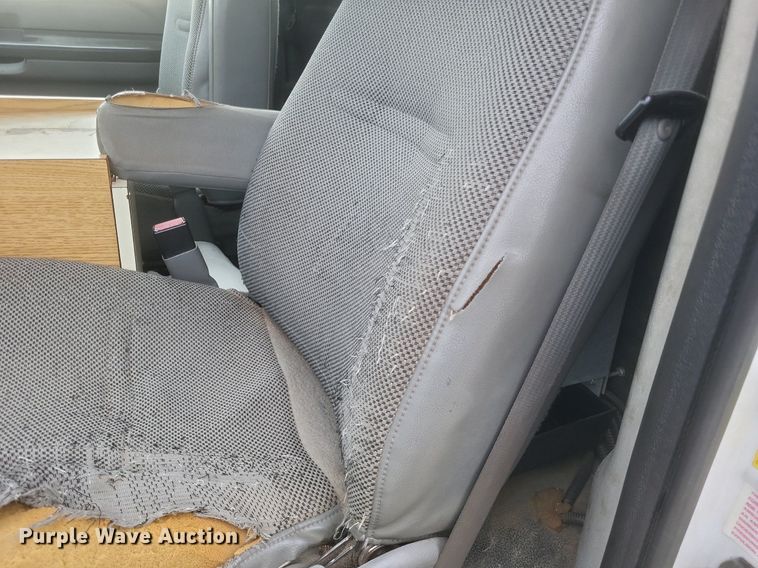 image for item EJ7901 2004 Ford F550 Super Duty XL bucket truck