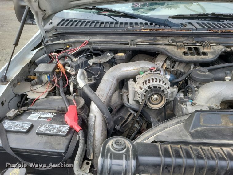 image for item EJ7901 2004 Ford F550 Super Duty XL bucket truck