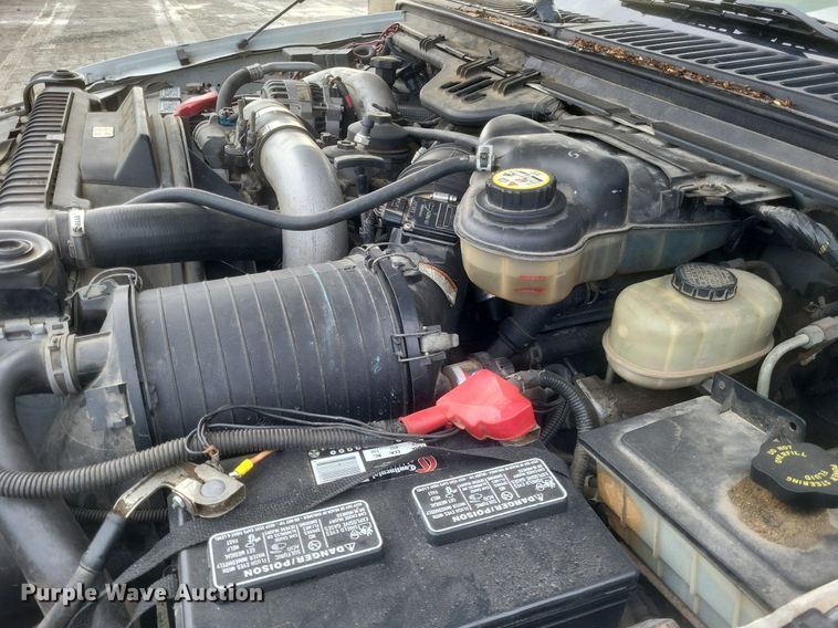 image for item EJ7901 2004 Ford F550 Super Duty XL bucket truck