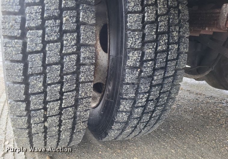 image for item EJ7901 2004 Ford F550 Super Duty XL bucket truck