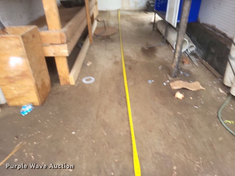 image for item EJ7902 2002 Doolittle  enclosed cargo trailer