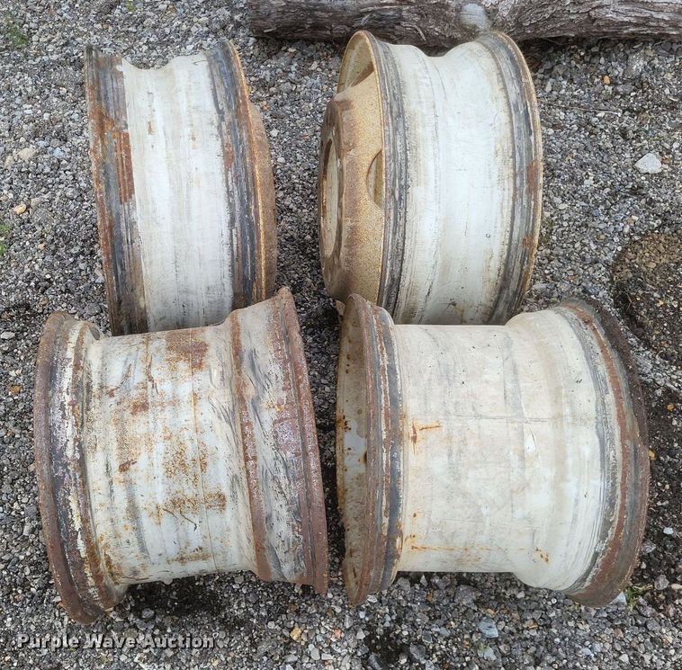 image for item EJ7927 Tires and wheels