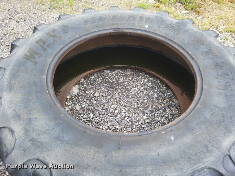 image for item EJ7927 Tires and wheels