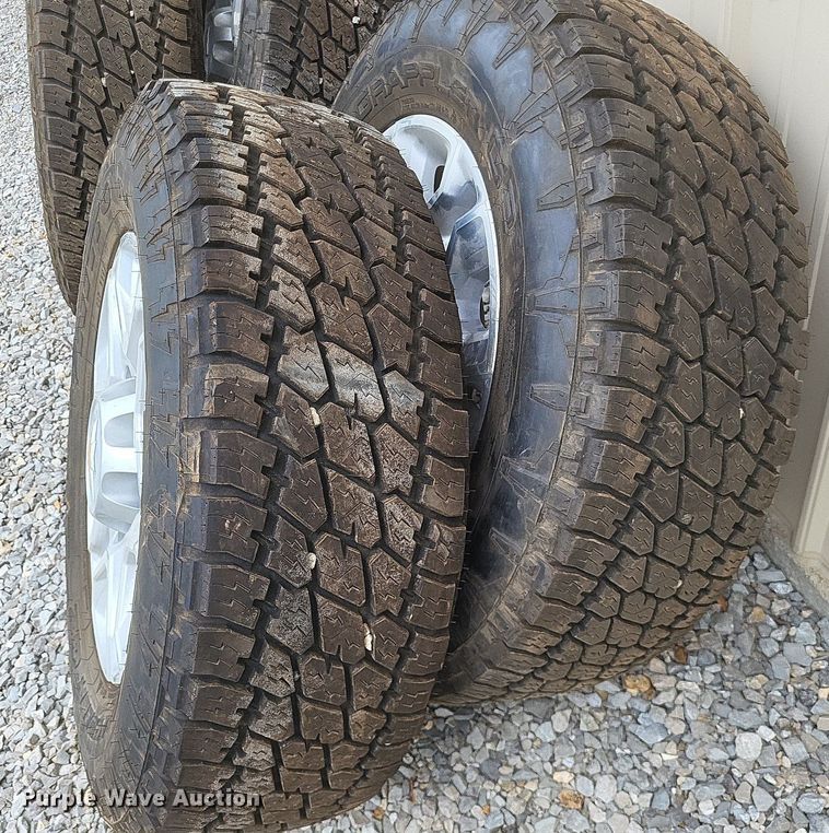 image for item EJ7927 Tires and wheels