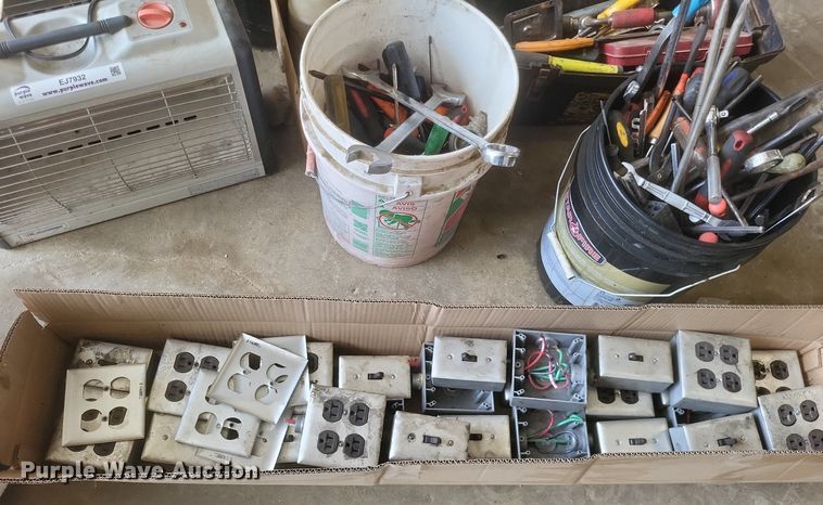 image for item EJ7932 Tools