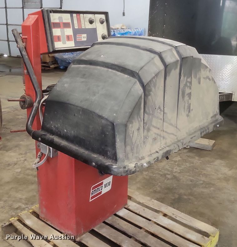 image for item EJ7935 AMMCO  1030 tire balancer 