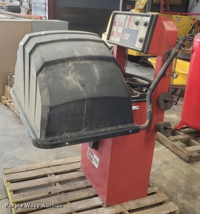 image for item EJ7935 AMMCO  1030 tire balancer 