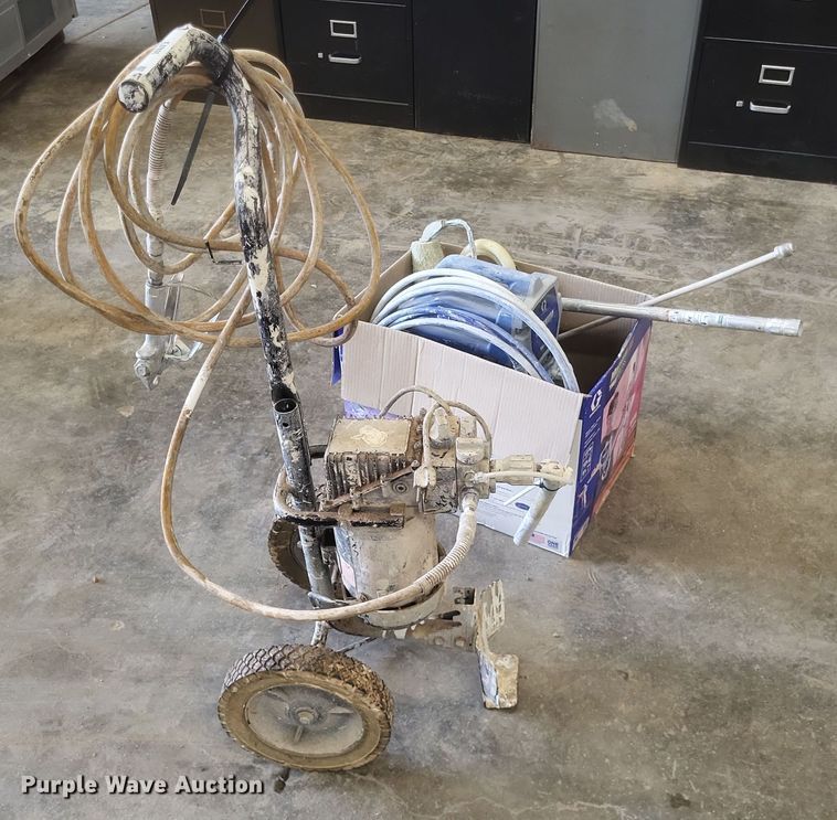 image for item EJ7936 (2) airless painters