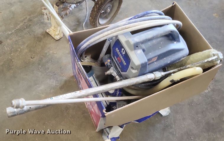 image for item EJ7936 (2) airless painters