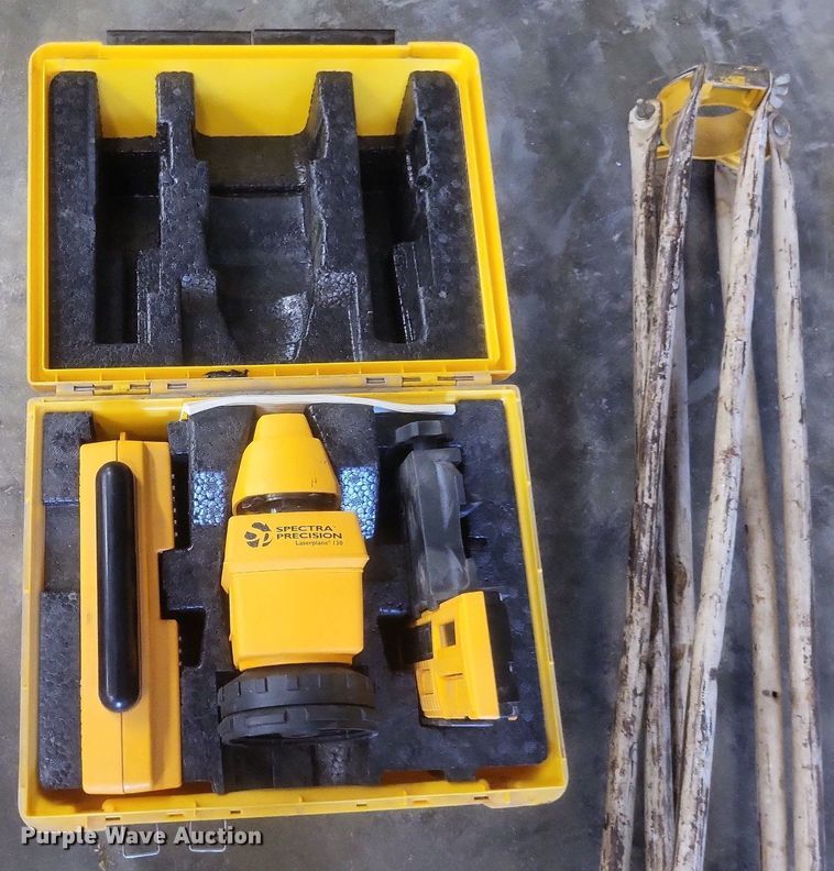 image for item EJ7937 Surveying equipment 