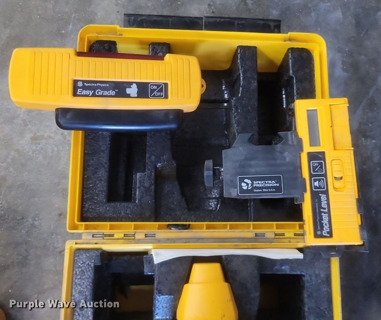 image for item EJ7937 Surveying equipment 