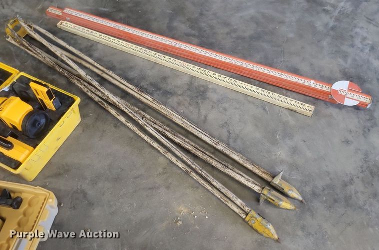 image for item EJ7937 Surveying equipment 