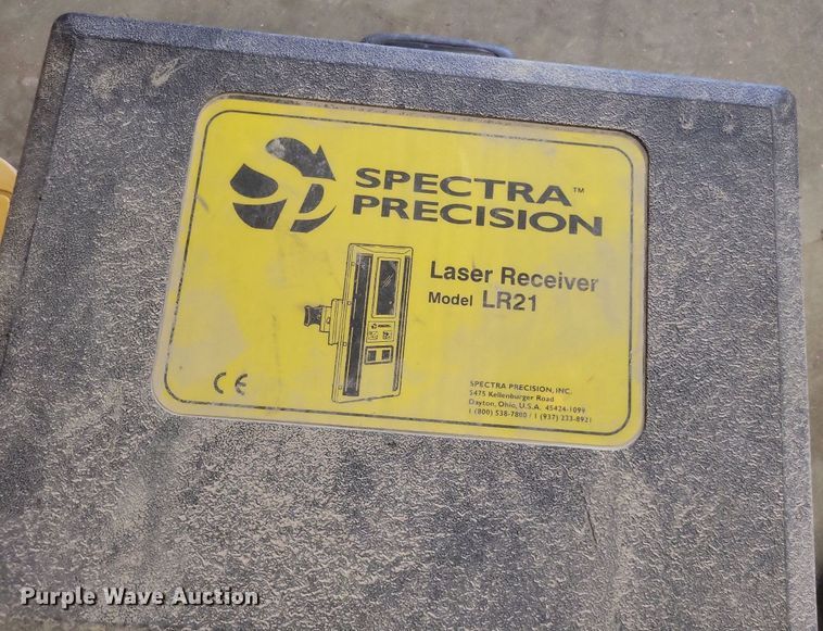 image for item EJ7937 Surveying equipment 