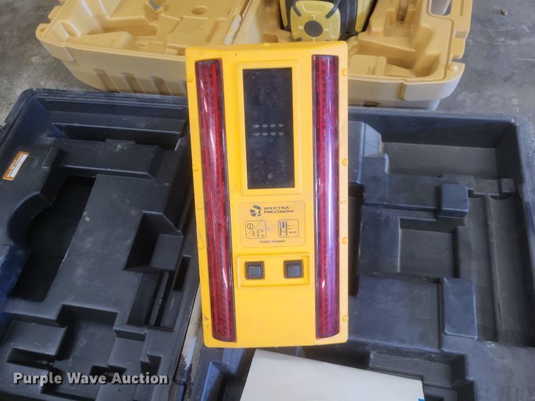 image for item EJ7937 Surveying equipment 