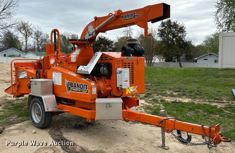 image for item EK4476 2016 Bandit  Intimidator 1390XP wood chipper