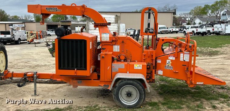 image for item EK4476 2016 Bandit  Intimidator 1390XP wood chipper