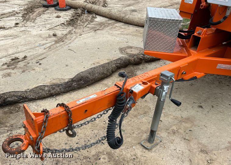 image for item EK4476 2016 Bandit  Intimidator 1390XP wood chipper