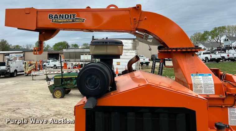 image for item EK4476 2016 Bandit  Intimidator 1390XP wood chipper