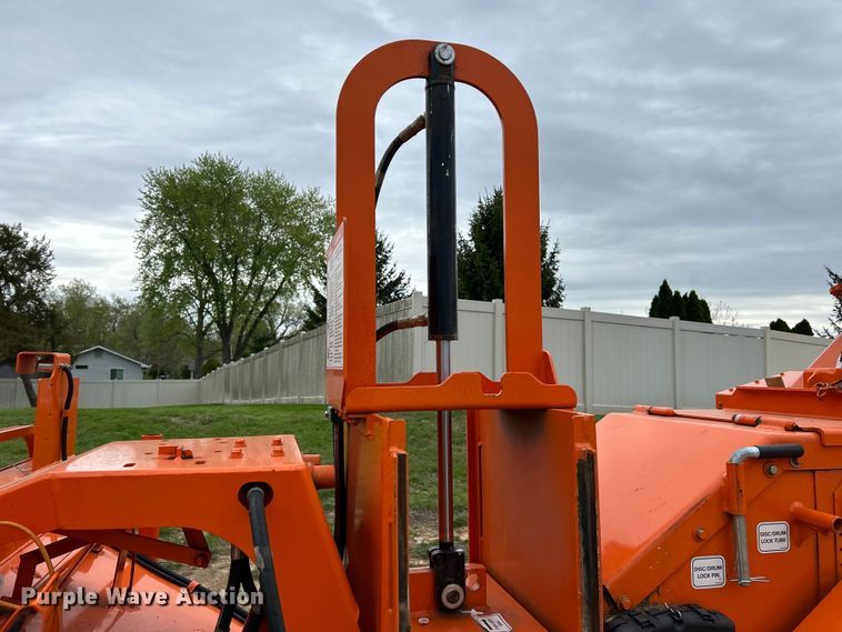 image for item EK4476 2016 Bandit  Intimidator 1390XP wood chipper