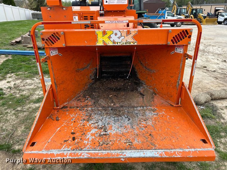 image for item EK4476 2016 Bandit  Intimidator 1390XP wood chipper