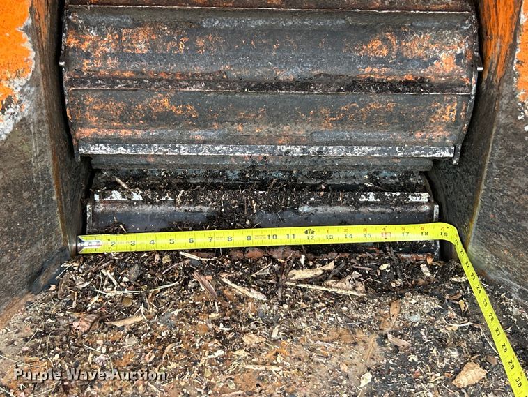 image for item EK4476 2016 Bandit  Intimidator 1390XP wood chipper