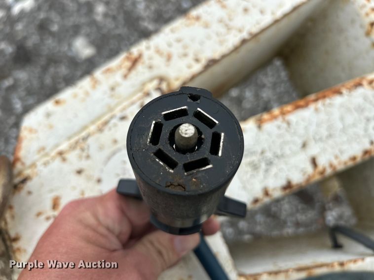 image for item EK4487 2004 Brooks Brothers 0W-7.2KBC-E equipment trailer