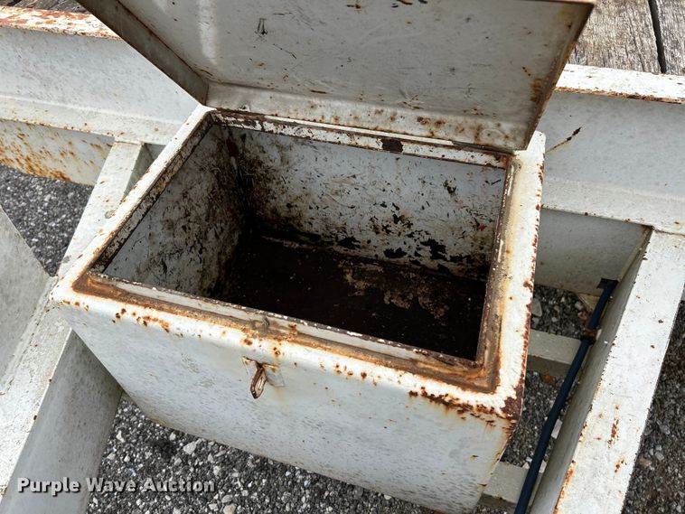 image for item EK4487 2004 Brooks Brothers 0W-7.2KBC-E equipment trailer