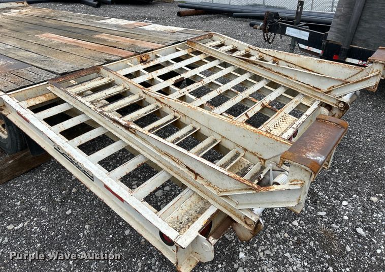 image for item EK4487 2004 Brooks Brothers 0W-7.2KBC-E equipment trailer