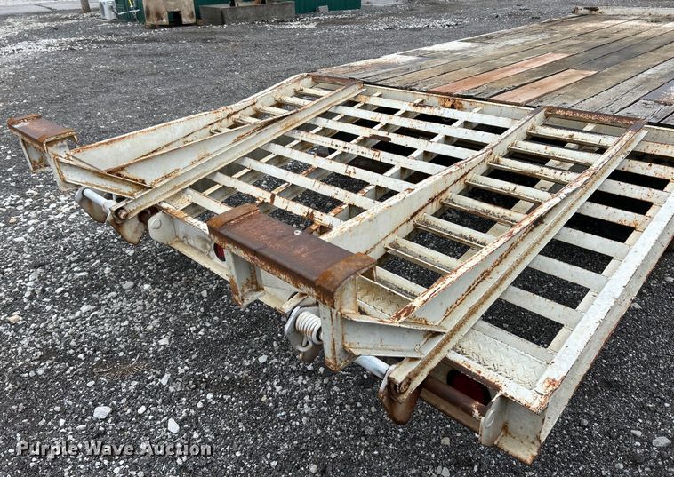 image for item EK4487 2004 Brooks Brothers 0W-7.2KBC-E equipment trailer