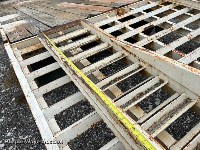 image for item EK4487 2004 Brooks Brothers 0W-7.2KBC-E equipment trailer