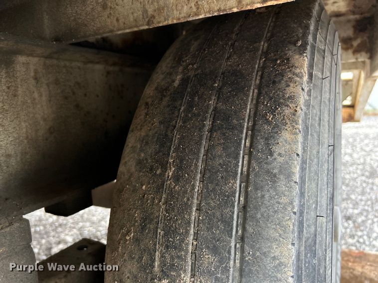 image for item EK4487 2004 Brooks Brothers 0W-7.2KBC-E equipment trailer