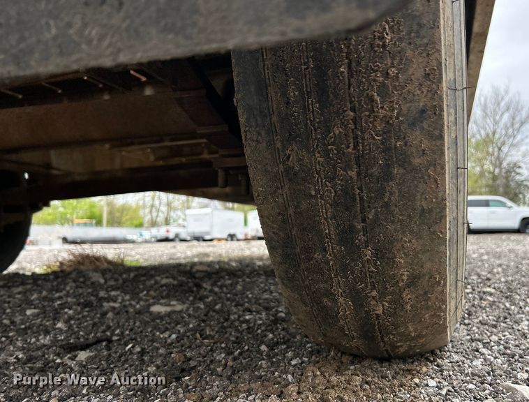 image for item EK4487 2004 Brooks Brothers 0W-7.2KBC-E equipment trailer