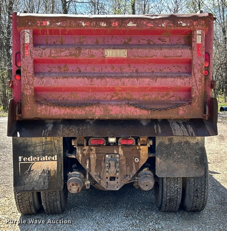 image for item EK4497 2003 International 7400 dump truck