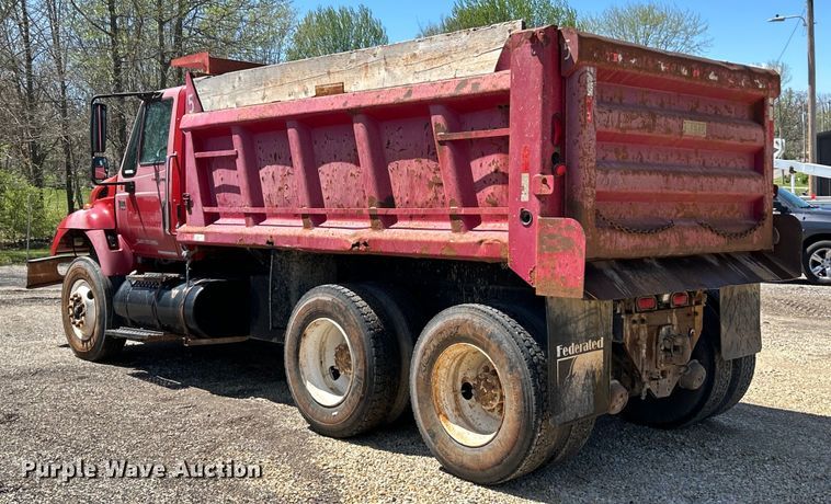 image for item EK4497 2003 International 7400 dump truck