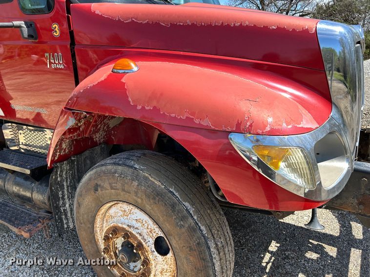 image for item EK4497 2003 International 7400 dump truck