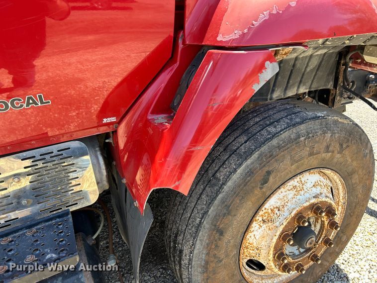 image for item EK4497 2003 International 7400 dump truck