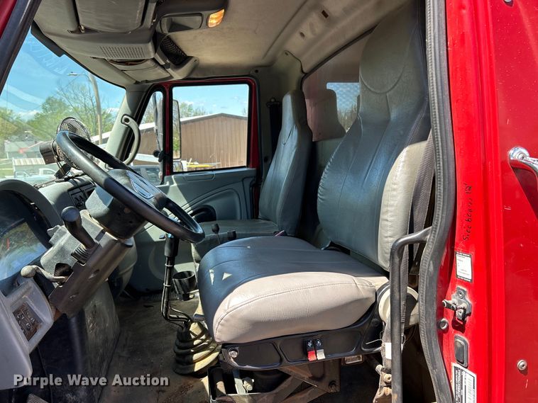 image for item EK4497 2003 International 7400 dump truck